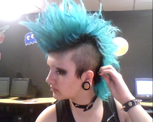 commissions open — How I style my mohawk