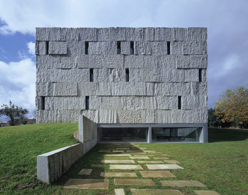 enochliew:  Music Studies Center by Ensamble Studio  I get this.