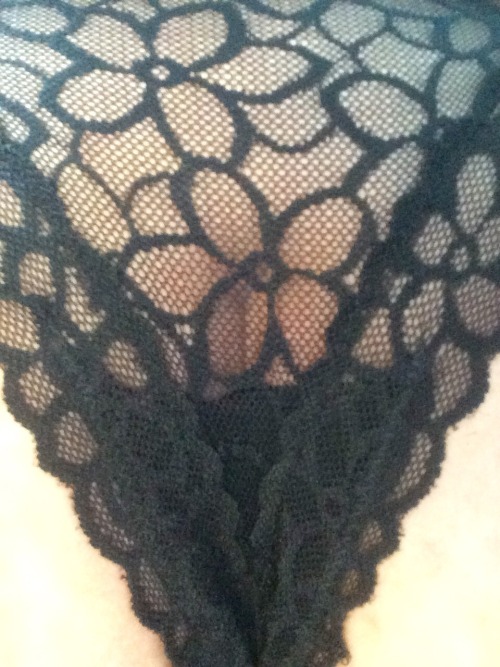 panties-on-or-off: 18 y/o girl who is sporting some new lace Shower me in love and check out my blog