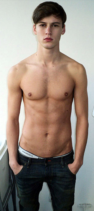 gcr75:  G’s aggregation of hot: male models, amateurs, selfies, etc. - model unknown