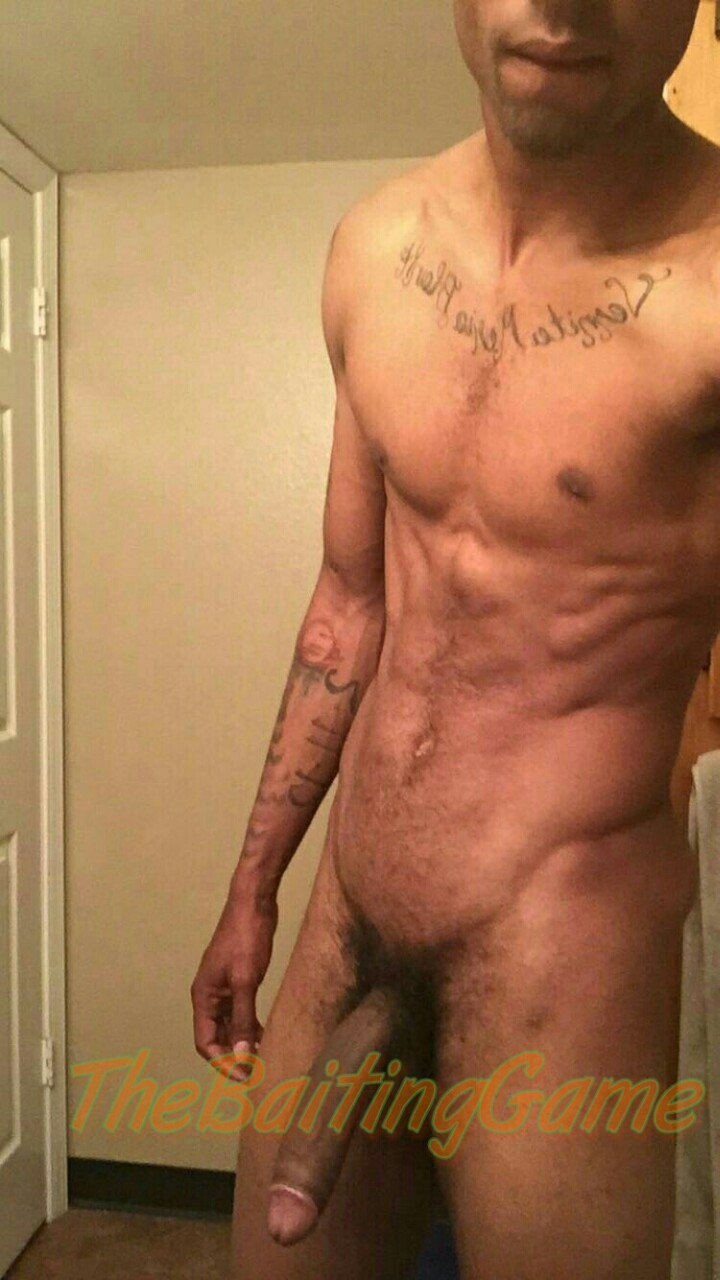 thebaitinggame:  Army boy 💪👅  Reblog