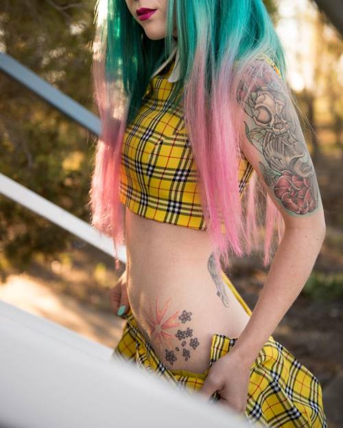 frankndame:  #flashback to our trip to #toowoomba with @emmameow + @opheliah_ #model #beautiful #frankndame #suicidegirls #sg #sgaustralia #sgau