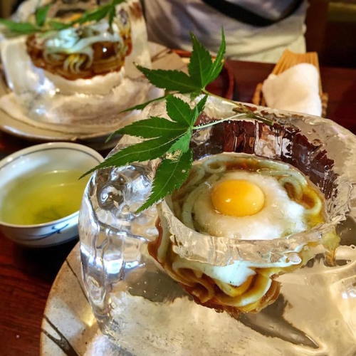 mymodernmet:Japanese Restaurant Serves Noodles in Elegant Ice Cube Bowls