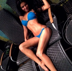awesome wonderful brunette latina in nice bikini has hot booty