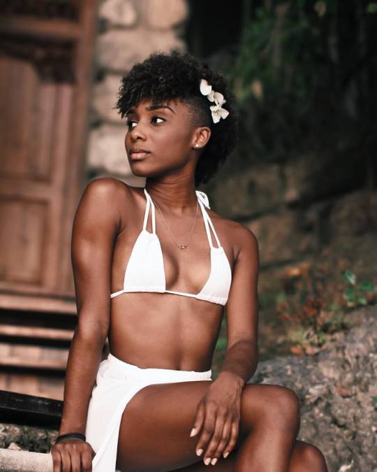 dark skin black women appreciation post. behold mothafuckas!