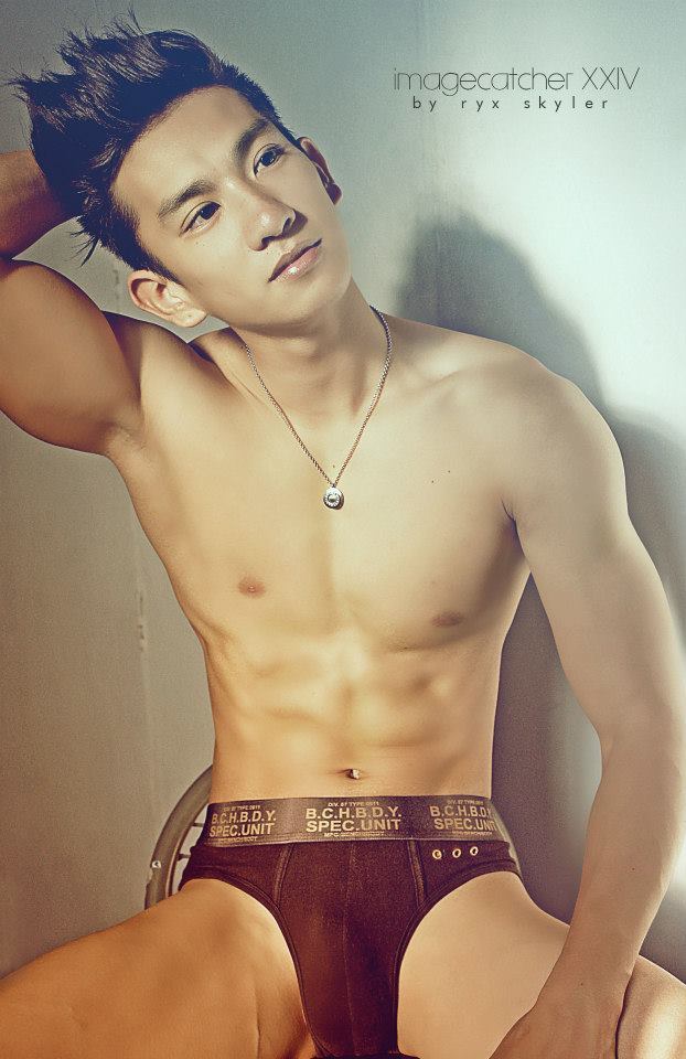 singa61:  Only Asians http://singa61.tumblr.com/
