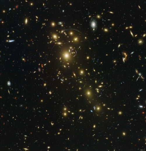 just–space: Abell 1703 js 