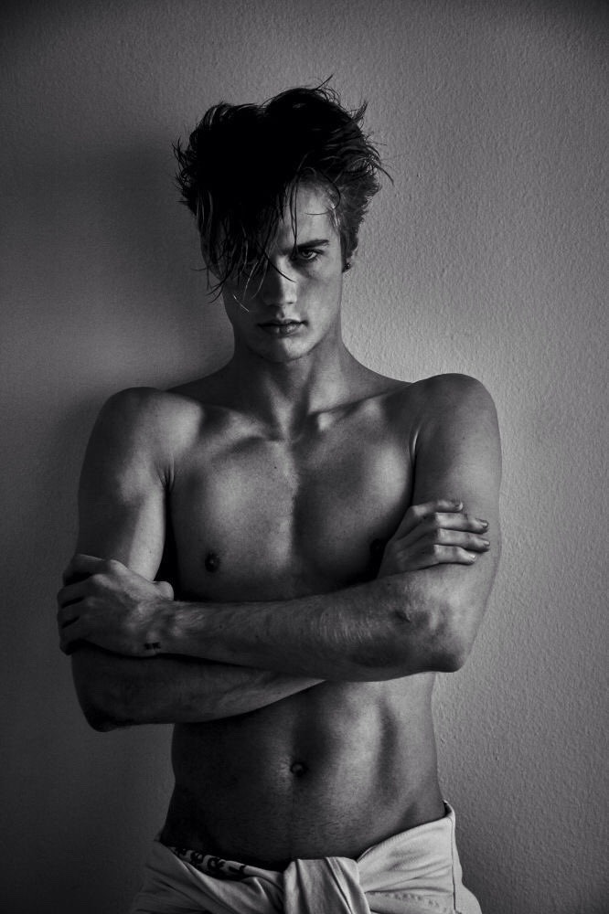 hotfamousmen:  Neels Visser