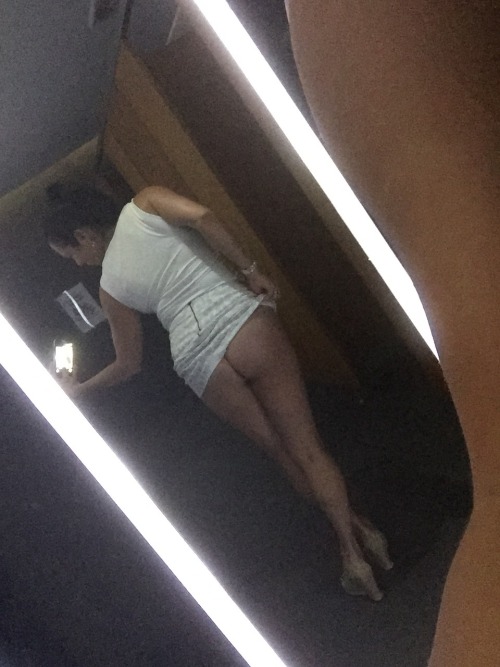 princessmilf123: Cheeky  Bend over in front of me and i will enjoy to shake that asss