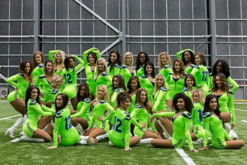 the-football-chick:Seahawks bringing you all green everything on Thursday Night Football #colorrush