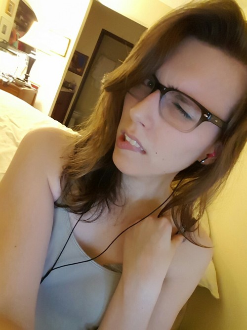 unicorn-trap:  Lazy sunday