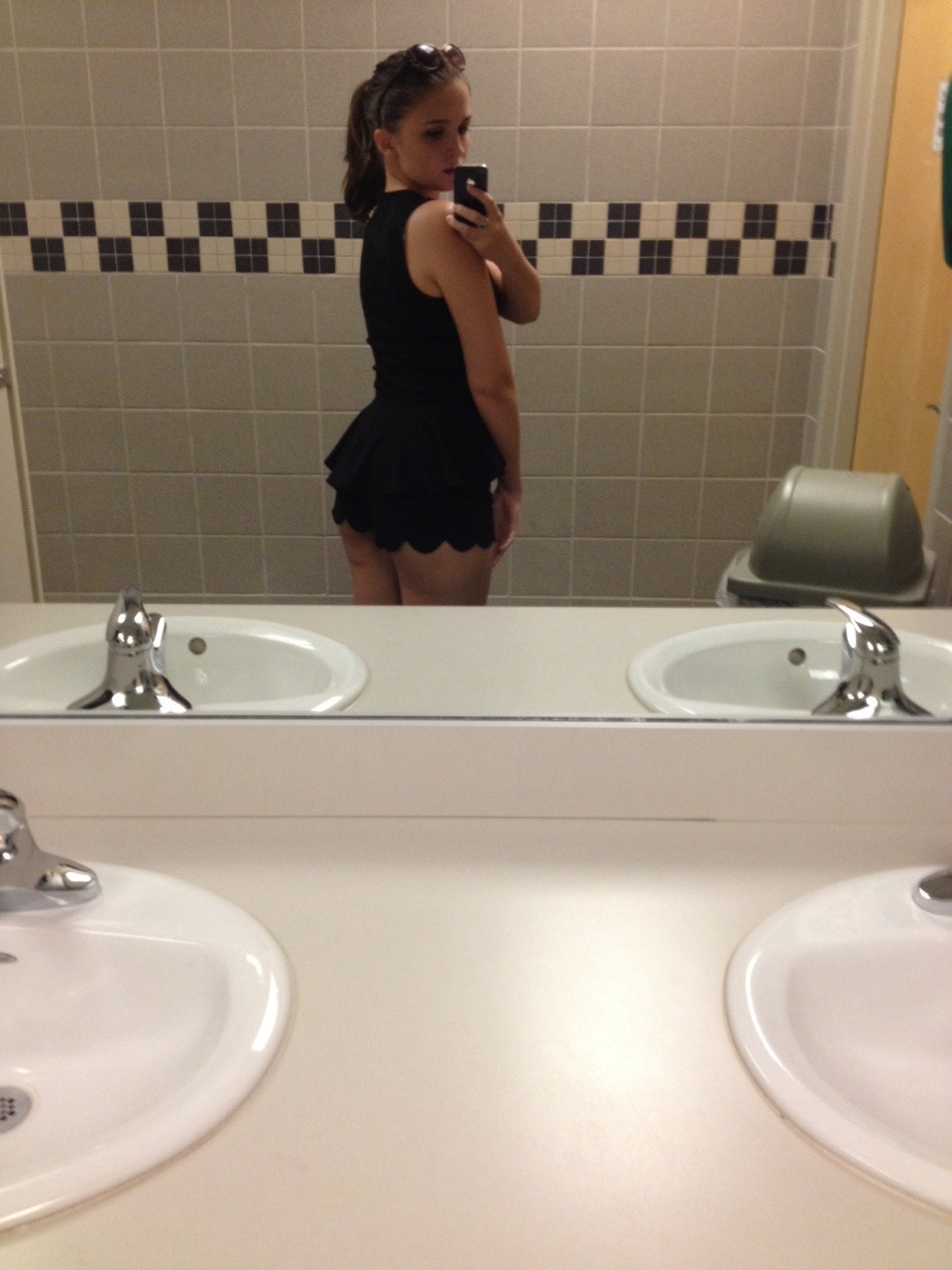 dreamy-gaze:  dreamy-gaze:  On the bright side, look at how bomb I look. I’ve got