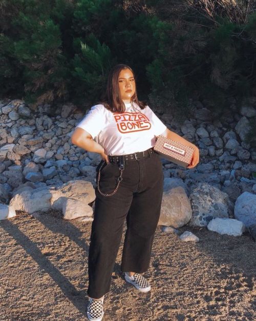 rosariummm:Hot pizza summer🍕🏁 My friends over at @pizzabonessf Just launched their stoned streetwear brand for all the stoner peeps out there! Swipe to see how I styled my fave T-shirts ⬅️ Pizza snake knows what’s up🍕🐍 Get yourself some