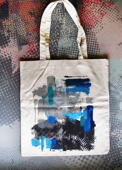 Today I wanted to share a small side project I’ve been working on - artsy tote bags :) They are made