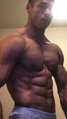 muscleworshipper08:  Ripped and shredded