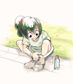 crappysketches:the secret life of Tsuyu.