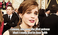 fallforwatsonmoved-blog:  Emma Watson fangirling over Julia Roberts at the 86th Annual