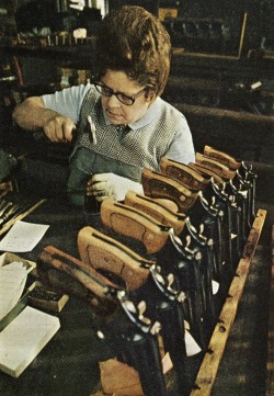 Vieuxmetiers:  David Arnold - A Worker Makes Guns At Smith &Amp;Amp; Wesson Factory,