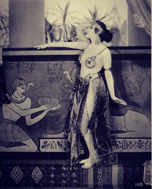 Theda Bara in the film Cleopatra as the title role c 1917. #victorianchaps #oldfilm #vintage #cleopa