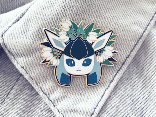 Eeeveelution pins, new and improved, are back on my etsy!