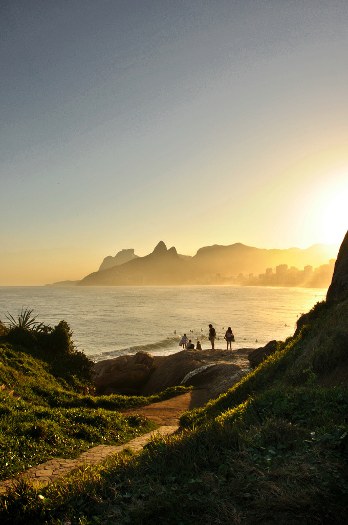 travelingcolors:  Sunset in Arpoador Beach, Rio de Janeiro | Brazil (by R.C Dália