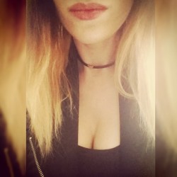 lucyfuruk:  I need more cute chokers on my life. They’re hot