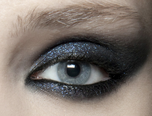 lamorbidezza:  Make-up at Dsquared2 Fall 2010 