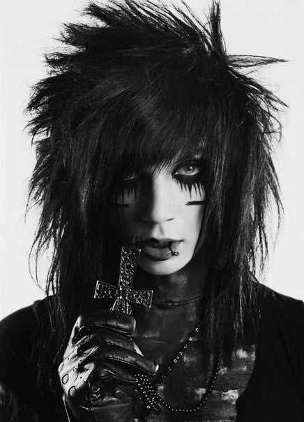 gothicgirls:✝ ✝ ✝