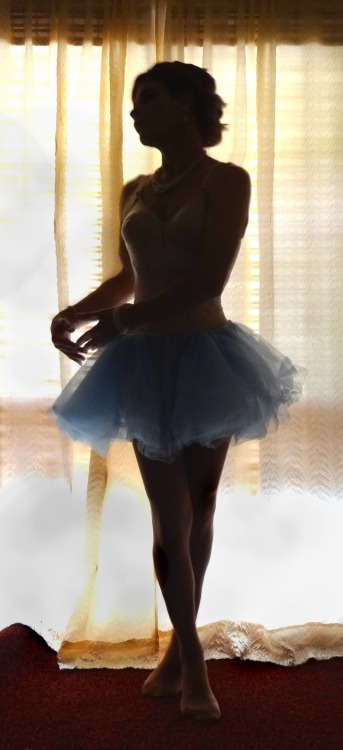 onlymonica:  I was playing around with some mock ballerina moves and this sort of fuzzy, overexposed