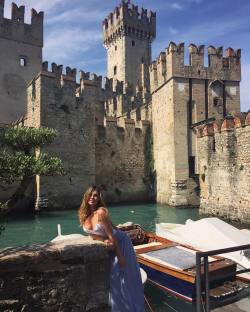 hottygram:  🏰 Sirmione is so surreal ✨ photo courtesy of bby @noeldelano by missjessicaash