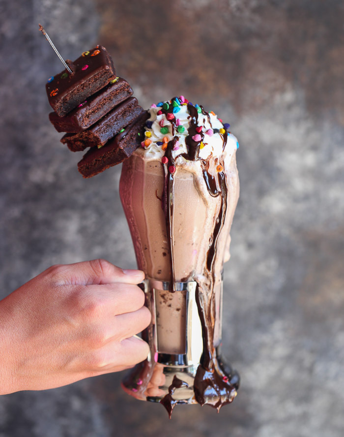 tracknumber-6:  hemakesmesmilehuge:  Someone please bring this to me right now!!