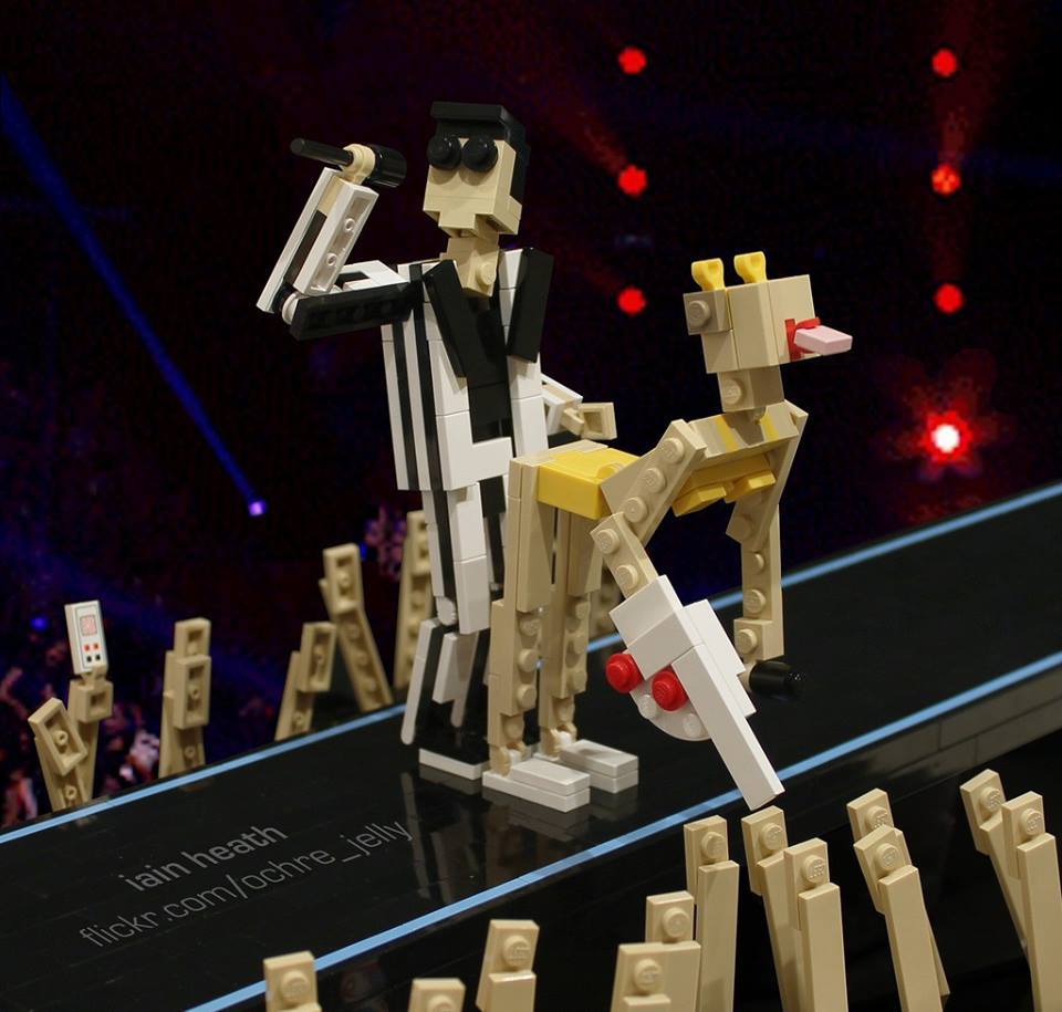 muynais:  Lego Miley Cyrus is better than the real thing
