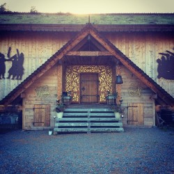 benihannah2014:  Gudagott, our viking longhouse 