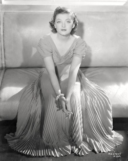 lauramcphee:  Myrna Loy, MGM, 1938 (Laszlo