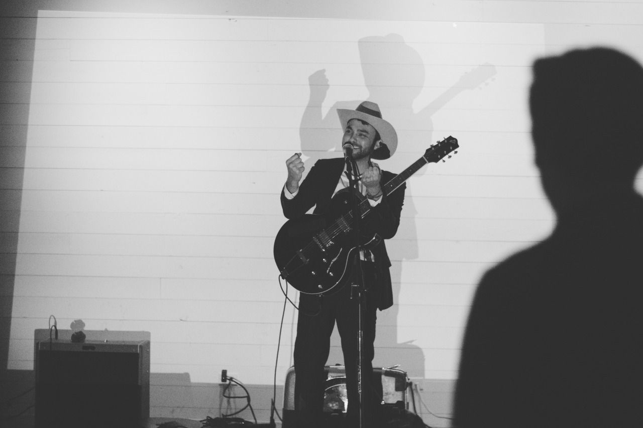 FUCK YEAH SHAKEY GRAVES