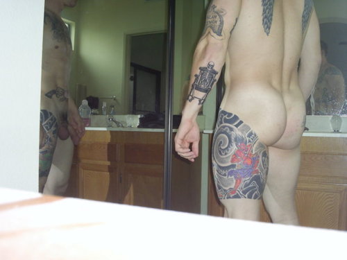 naked-straight-men:  Follow my Tumblr here: NAKED-STRAIGHT-MEN