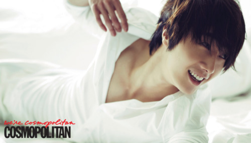 clouise44:  Jung Il Woo Cosmopolitan March porn pictures