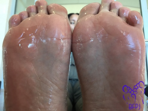 the-sole-collector:  👣😏👣 barefootphotojournal:Parts: 1 | 2 | 3 | 4   