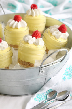 sweetoothgirl:    Lemon Icebox Pie in Jars   