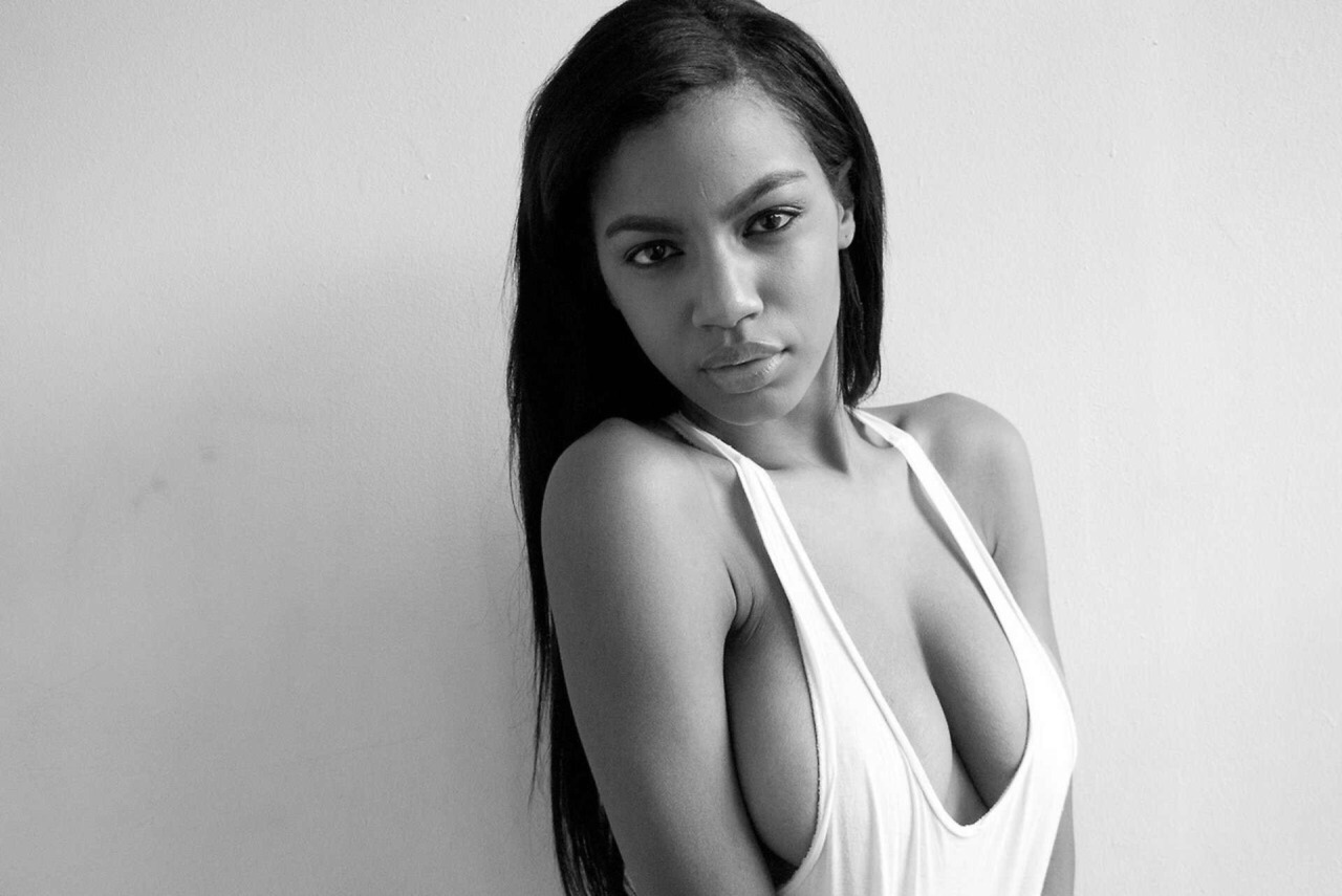 tmanzinto:  Pussy Galore
