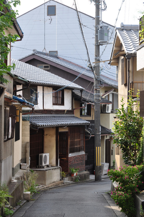 Narrow Street Unfortunately today scarred by one of those ungainly electrical poles Kanjiro&