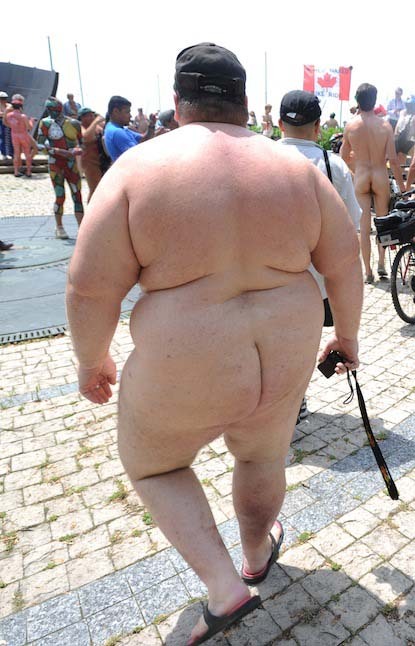 dustie321:  Baby got back ; ) very hot.