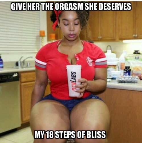 ohhsoovivrant:iliveyourdreams:lasbolas:bigblackbullbbc:My tips on eating the pussy. 1. give her a se