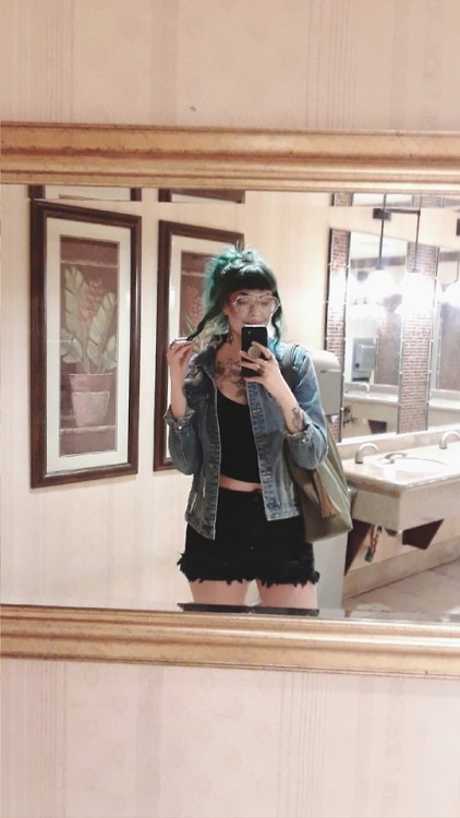 drunkate:silent-calling:drunkate:i was tagged by @rallythedead to post selfies so here we go, earlie