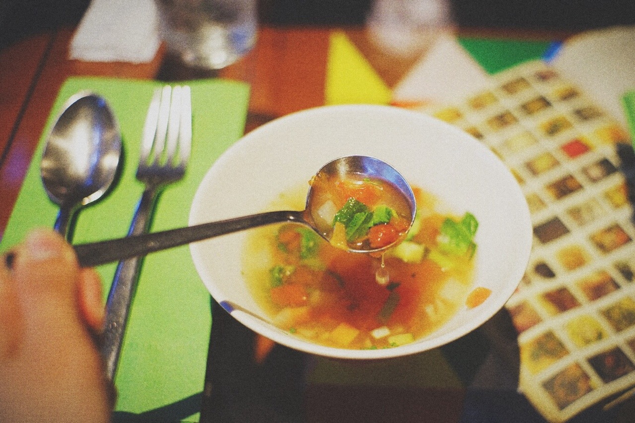 sherry1113:  暖炉の火 外の光 本のぬくもりと木の柔らかさ おいしいスープとパスタに