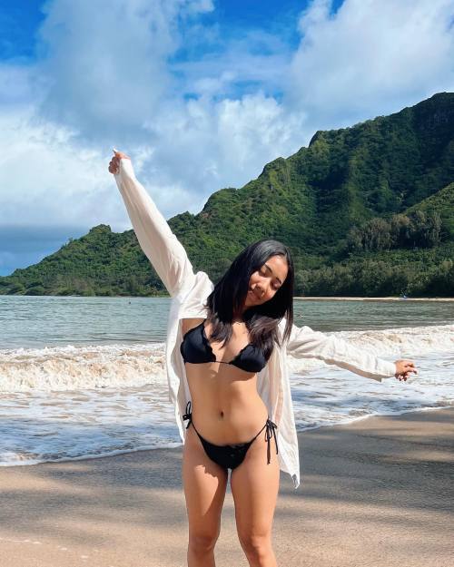 Busty Asian Babe 😈🔥