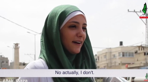 braidsnglassesblog:  spend-arab:  momo33me:    #Ask_Gaza | Episode 4: Do You Hate Jews?    ~  THINGS THEY WON’T SHOW YOU ON THE NEWS Because media likes to pit people against each other, enraging people, make people look bad and make more money for