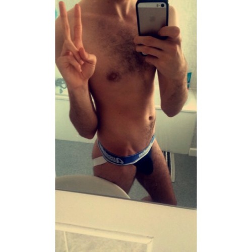 underhereunderthere:  dddddan:  hungover :(  ✌🏻