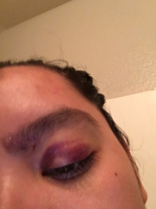my new eyeshadow is poppin