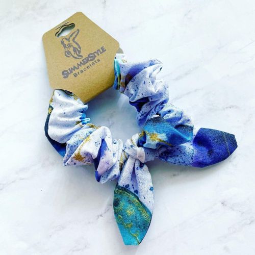 The cutest Scrunchie in the galaxy. ✨ www.summerstylebracelets.etsy.com. . . . . #summerstylebrace